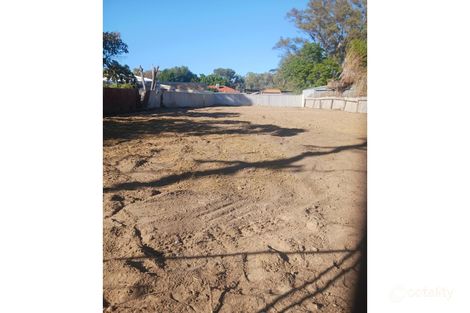 64 Jinda Rd, Koongamia, WA 6056