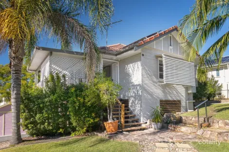 11 Opal St, Holland Park, QLD 4121