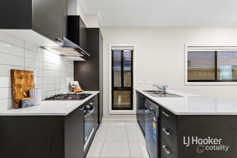 Property photo of 8 Postema Drive Point Cook VIC 3030