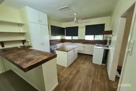 Property photo of 13 Redlynch Intake Road Redlynch QLD 4870