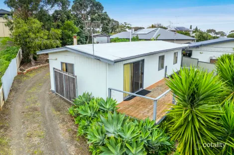 32 Norfolk Ave, Victor Harbor, SA 5211
