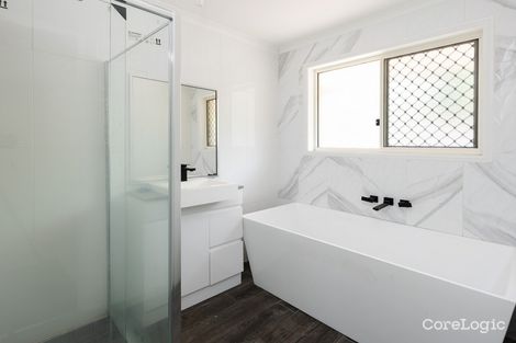 Property photo of 26 Enderbury Crescent Pacific Pines QLD 4211