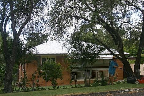 5 Johnston St, Silkstone, QLD 4304