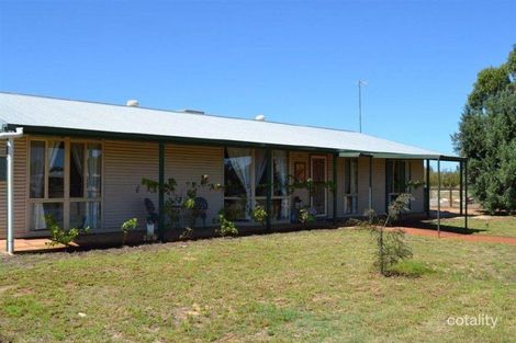Property photo of 24 Sadler Road Coonabidgee WA 6503