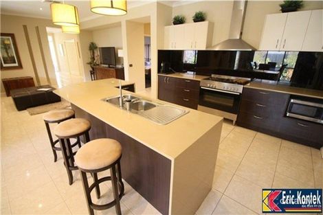 Property photo of 43 Walhalla Drive Eynesbury VIC 3338