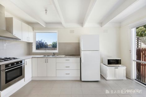 Property photo of 2 Steele Court Cranbourne North VIC 3977