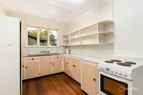 Property photo of 32 Central Road Tinana QLD 4650