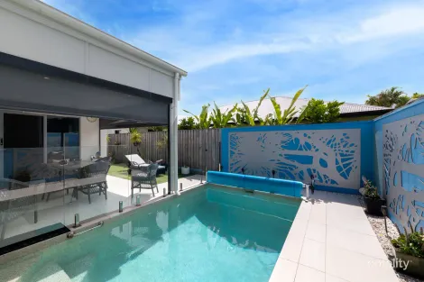 Property photo of 3 Bells Esplanade Pelican Waters QLD 4551