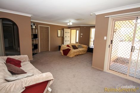 Property photo of 3 St James Close Dubbo NSW 2830