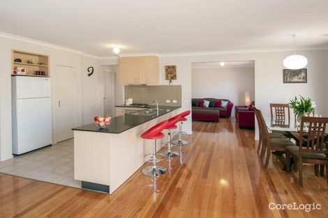 Property photo of 17 Songbird Crescent South Morang VIC 3752