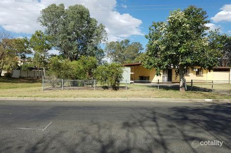 2/3 Suncross Pl, Emerald, QLD 4720