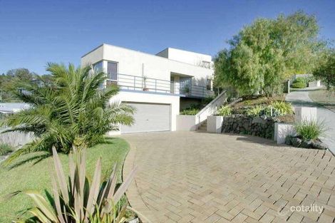 1/4 Watersedge Tce, Highton, VIC 3216