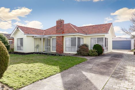 4 Orama Ave, Wendouree, VIC 3355