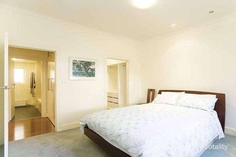 Property photo of 2/361 Royal Parade Parkville VIC 3052