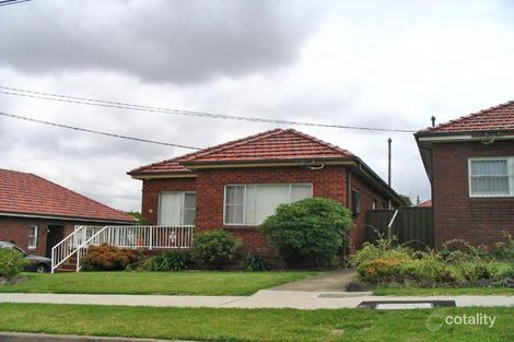 18 Moreton Ave, Kingsgrove, NSW 2208