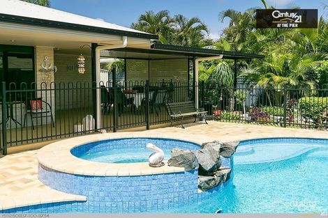 Property photo of 9 Skinner Crescent Urangan QLD 4655