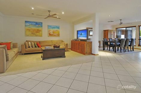 Property photo of 10 Arncliffe Close Carindale QLD 4152