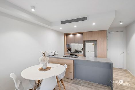 Property photo of 313/36 Anglesey Street Kangaroo Point QLD 4169