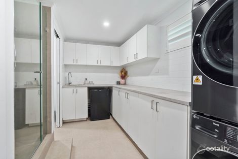 Property photo of 196 Hyde Road Yeronga QLD 4104