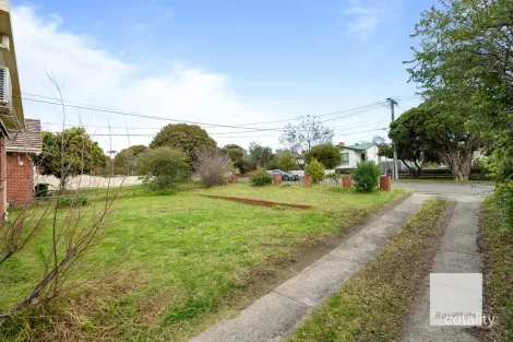Property photo of 26 Erskine Avenue Reservoir VIC 3073