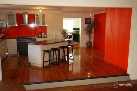 Property photo of 10 Dampier Court Molendinar QLD 4214