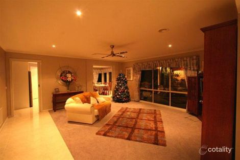 Property photo of 12 Barton Place Traralgon VIC 3844