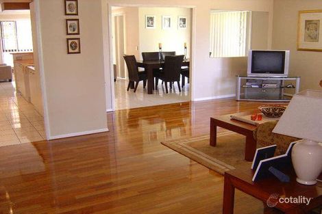 Property photo of 233 Mildura Drive Helensvale QLD 4212