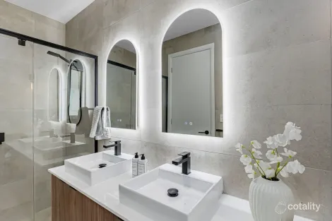 Property photo of 8 Melveen Street Modbury SA 5092