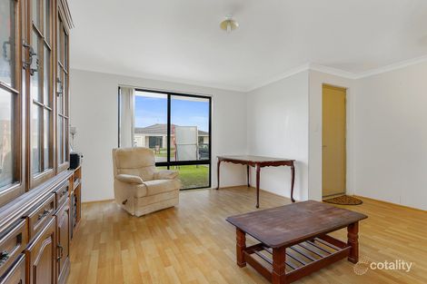 Property photo of 17 Hoop Place Canning Vale WA 6155