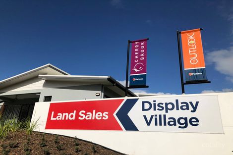 Property photo of 18 Mintbush Way Bentley Park QLD 4869