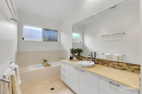 Property photo of 2 Gaway Street Caravonica QLD 4878