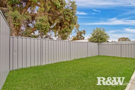 Property photo of 25 Melanesia Avenue Lethbridge Park NSW 2770