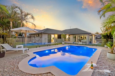 2 Martinique Ct, Parrearra, QLD 4575