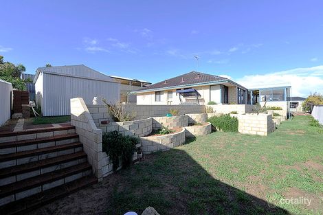 Property photo of 11 Plover Rise Halls Head WA 6210