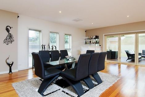 Property photo of 9 Warwick Road Pascoe Vale VIC 3044