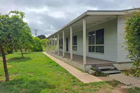 202 Pattersons Lane, Young, NSW 2594