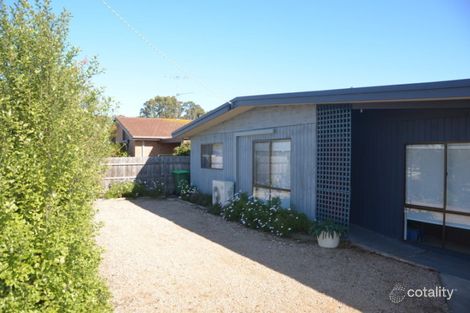 Property photo of 24 Bay Road Eagle Point VIC 3878