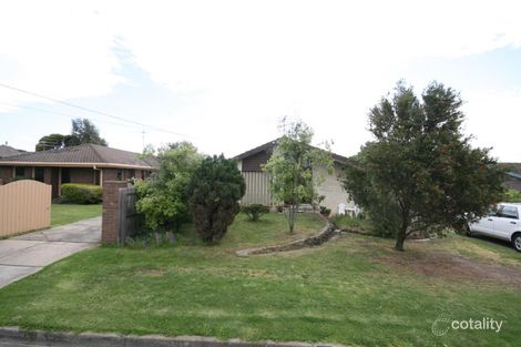 2 Carnarvon Dr, Grovedale, VIC 3216