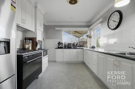 Property photo of 4 Loch Park Road Traralgon VIC 3844