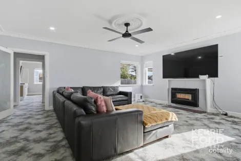 Property photo of 4 Loch Park Road Traralgon VIC 3844