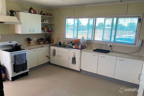 Property photo of 19 Banks Street Yuleba QLD 4427