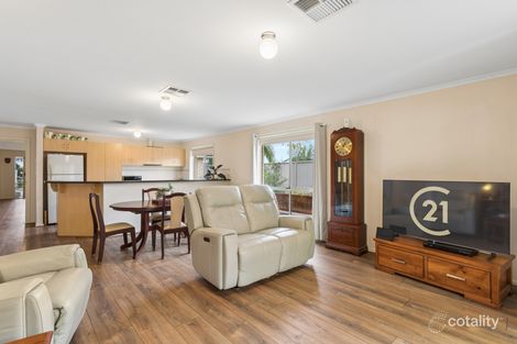 Property photo of 17 McGuire Court Hackham SA 5163