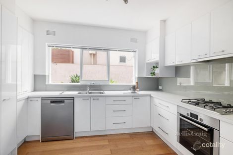 Property photo of 2/310 Dandenong Road St Kilda East VIC 3183