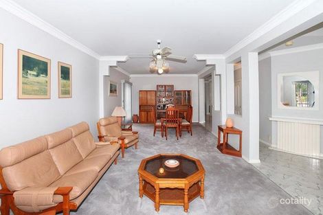 Property photo of 2 Rossiter Avenue Roxburgh Park VIC 3064
