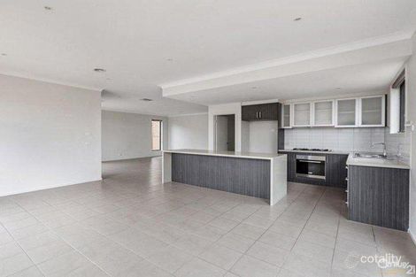 Property photo of 27 Edge View Point Cook VIC 3030