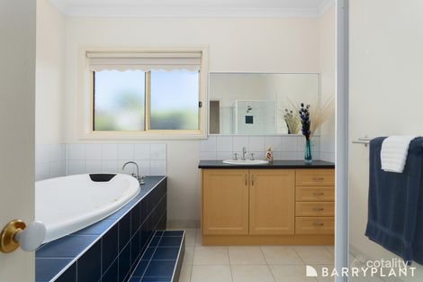 Property photo of 16 Overland Drive Doreen VIC 3754