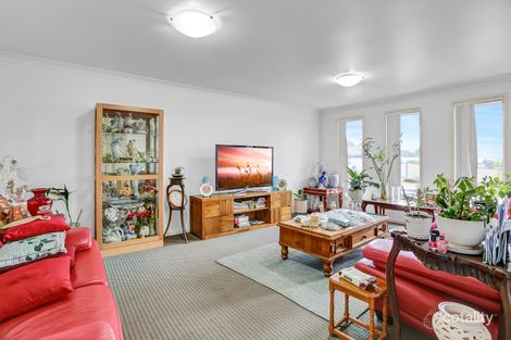 Property photo of 60 Tempranillo Crescent Cessnock NSW 2325