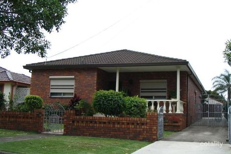 15 Lilac St, Punchbowl, NSW 2196