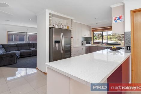 Property photo of 113 Strickland Parade Brown Hill VIC 3350