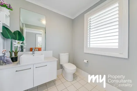 Property photo of 38 Rochford Road Gledswood Hills NSW 2557